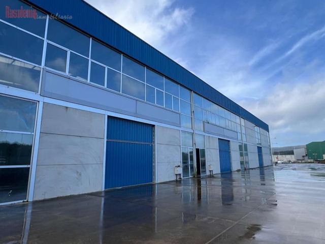 Nave industrial en venta en Narón, A Coruña photo 0