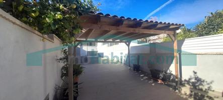 Chalet pareado con piscina en La Cañada, reformado y listo para entrar a vivir!! photo 0