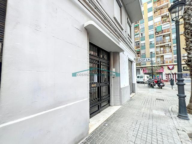 Local a la venta para Reformar en una de las mejores zonas de Valencia photo 0