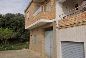 Casa de pueblo a la venta en el corazón de Chera. Una gran oportunidad de vivir la belleza de Chera! photo 0