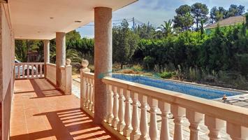 Impresionante Chalet ubicado en Colonia Casablanca, en Montserrat photo 0