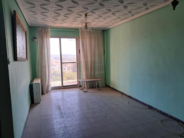 Impresionante Casa de Pueblo a la Venta! Puedes hacer 3 viviendas independientes! photo 0
