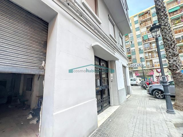 Local a la venta para Reformar en una de las mejores zonas de Valencia photo 0
