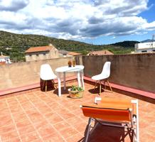 Casa adosada de 311m2 construidos, con terraza panorámica y multiples posibilidades en el corazón de Viver (Castellón). photo 0