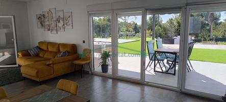 Tu hogar ideal: chalet de diseño con piscina y jardín en Lloma Molina, Catadau photo 0