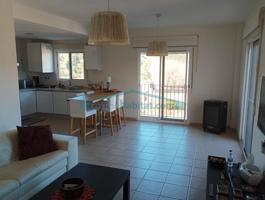 Precioso piso en alquiler en un enclave natural con vistas al rio y la montaña, en Navajas. photo 0