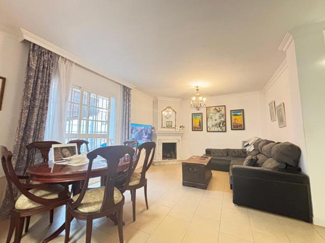 SE VENDE ESPECTACULAR PAREADO EN SANTA MONICA (LOS BARRIOS) photo 0