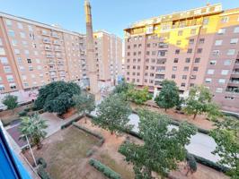 FANTÁSTICO PISO DE 3 HABITACIONES Y 2 BAÑOS CON GARAJE Y TRASTERO EN ZONA SUR photo 0