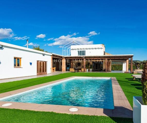 EXCLUSIVA VIVIENDA CON ACABADOS DE LUJO, PERFECTAMENTE INTEGRADA EN LA NATURALEZA photo 0