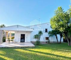 EN ALQUILER FANTÁSTICA VILLA CON JARDÍN EN LA ZONA DEL PINAR, CERCA DEL MAR photo 0
