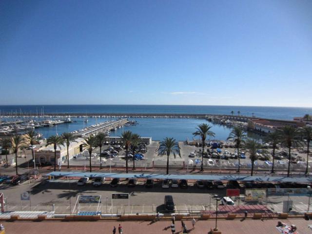 Piso En venta en Paseo Marítimo Del Rey De España. 29640, Fuengirola (málaga)zona Puerto Deportivo, Fuengirola photo 0