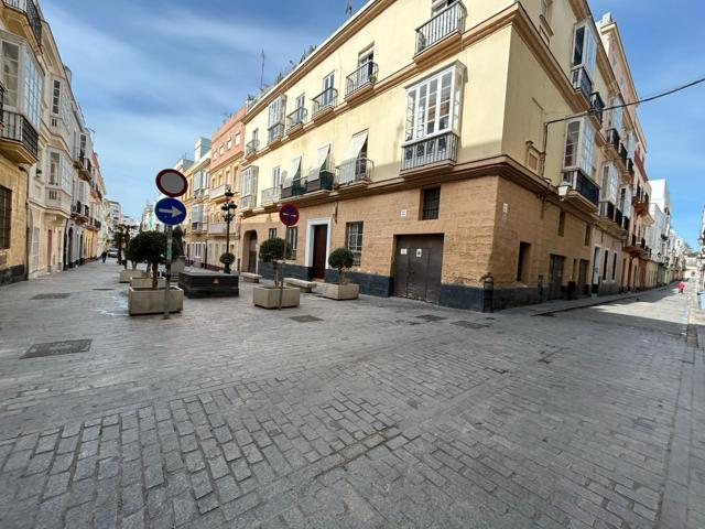ZONA MENTIDERO - CADIZ - ¡ REFORMADO CON LICENCIA TURISTICA ! photo 0