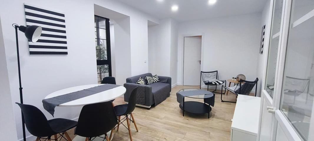 ZONA ALAMEDA - CÁDIZ - ¡ ALQUILER POR HABITACIONES DE TEMPORADA HASTA JUNIO 2026 ! photo 0