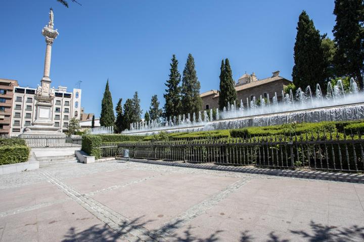 Coqueto Apartamento junto a Calle Ancha de Capuchinos con Cochera photo 0