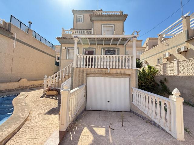 Chalet en San Miguel de Salinas photo 0