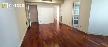 PISO EN VENTA EN LLEIDA photo 0
