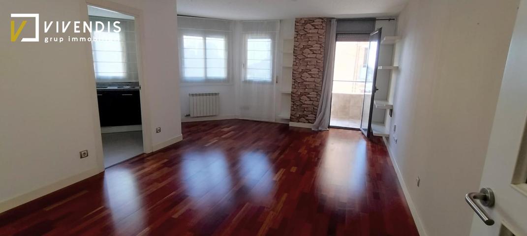 PISO EN VENTA EN LLEIDA photo 0