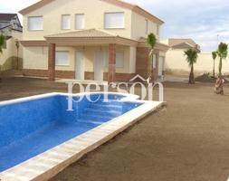 Chalet independiente con piscina privada en la zona de San Antonio Benagéber photo 0