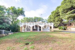 Chalet en venta y gran parcela edificable en Javea photo 0