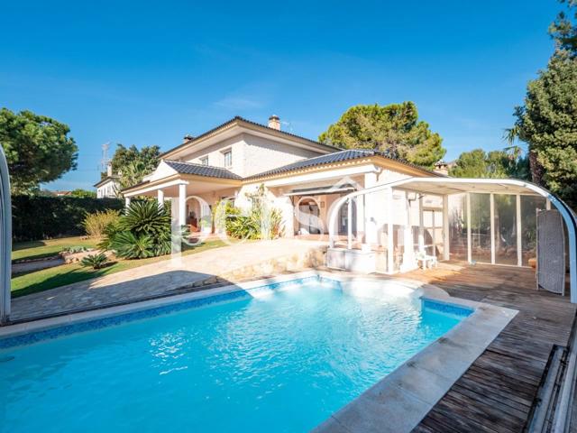 Impresionante chalet en venta en Los Monasterios-Alfinach photo 0
