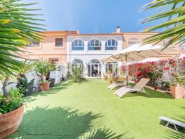 Exclusiva Villa Doble de Lujo en Valencia – Doble Oportunidad de Inversión photo 0