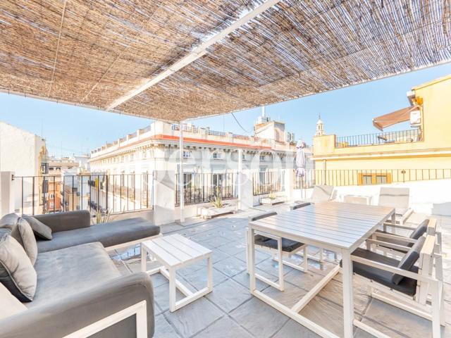 Ático dúplex de lujo en el corazón del centro histórico de Valencia photo 0