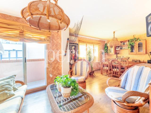 Encantador piso de 3 habitaciones y dos baños completos en Paiporta photo 0