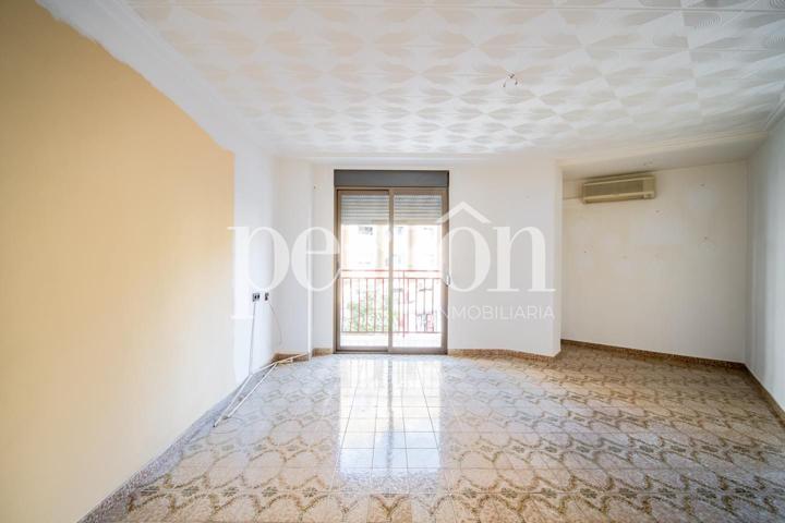 Espaciosa y luminosa vivienda con infinitas posibilidades en Benimaclet photo 0