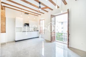 Precioso piso con mucho detalle en el Carmen photo 0