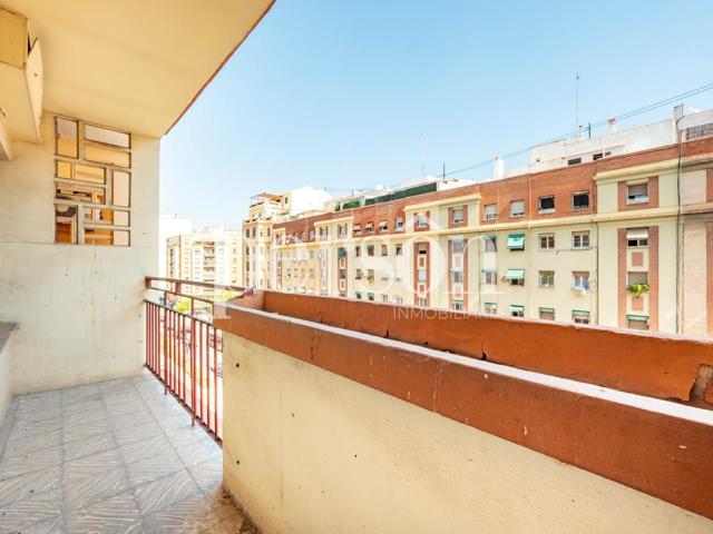 Inmueble con muchas posibilidades de reforma en Nou Moles-Petxina photo 0