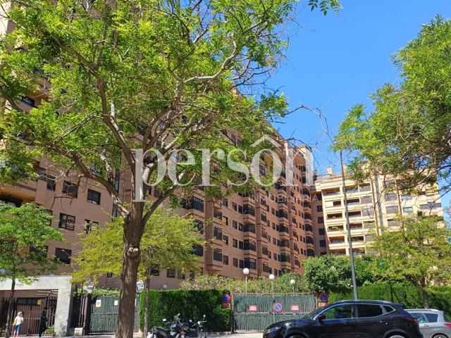 PISO EN RESIDENCIAL CORTE INGLÉS FRANCIA photo 0
