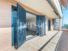 Exclusiva vivienda en urbanización de lujo en Campanar! photo 0