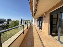 Exclusiva vivienda en urbanización de lujo en Campanar! photo 0