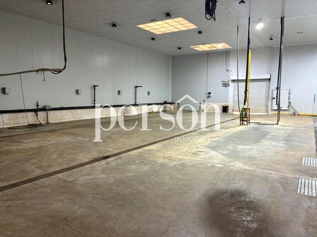 NAVE INDUSTRIAL EN VENTA – INVERSIÓN ESTRATÉGICA PARA EMPRESAS EN EXPANSIÓN EN VALENCIA photo 0
