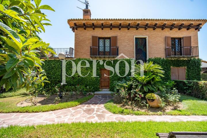 Chalet de grandes dimensiones en Santa Apolonia photo 0