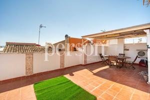 Se vende Casa Duplex en Casinos photo 0