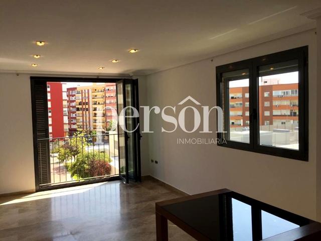 Vivienda exterior con piscina, pádel y garaje en Nou Benicalap – Calle Salvador Rodríguez Bronchú photo 0