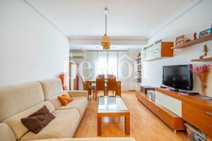 Vivienda en venta en Ángel Guimerà photo 0