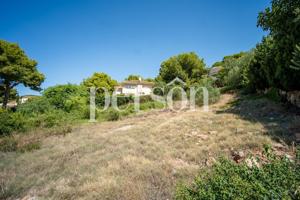 Terreno en venta en Urbanització Els Monestirs de 956 m2 photo 0