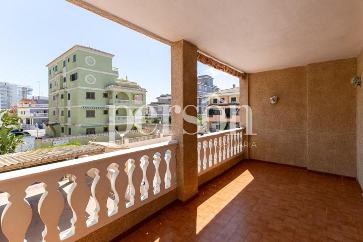 PISO DE 3 HABITACIONES CON PISCINA EN LA PLAYA photo 0