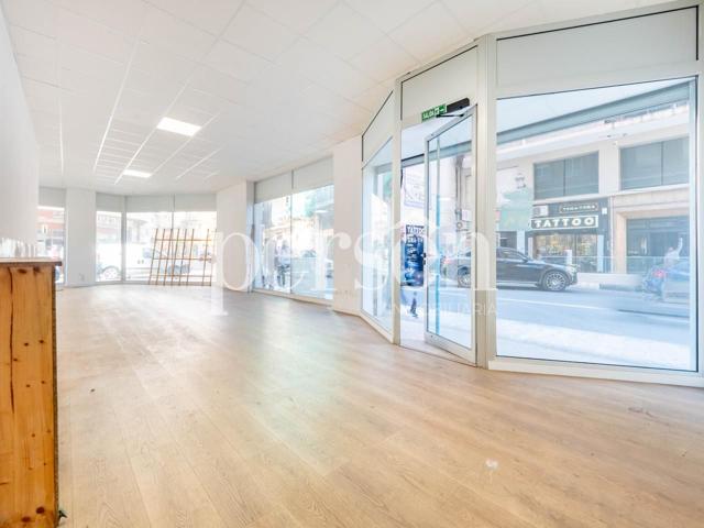 Local comercial en venta en zona Mercado Central photo 0