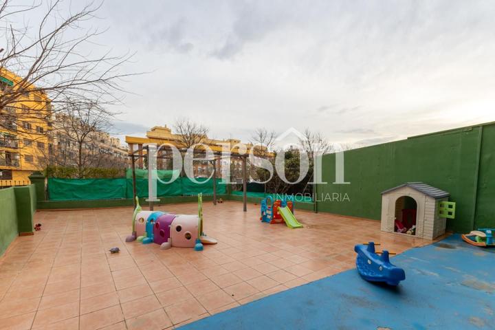 Local comercial en Benimamet photo 0