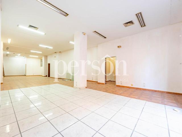 Local comercial con gran versatilidad en Nou Moles photo 0