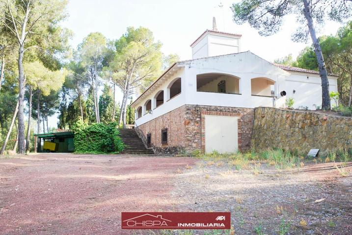 Espectacular villa en una de las mejores zonas de Nàquera photo 0
