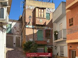 Casa pare rehabilitar íntegramente en el casco antiguo photo 0
