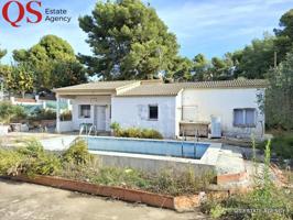 Casa con piscina en venta en Costa Cunit photo 0