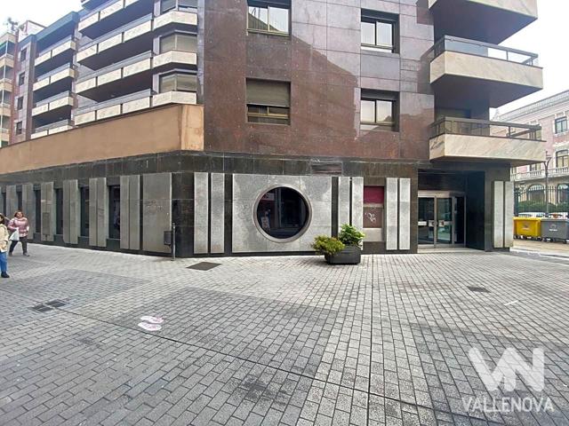 Local en alquiler en Valladolid de 1103 m2 photo 0