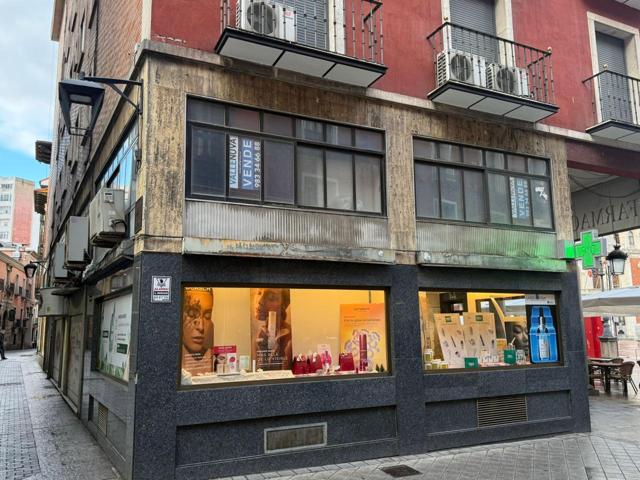 Oficina en venta en Valladolid de 137 m2 photo 0