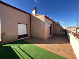 ATICO EN ALQUILER CARRETERA DE RUEDA photo 0