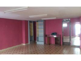 Local comercial en venta en Barbastro photo 0